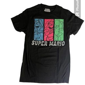 Super Mario Nintendo Men’s black T-shirt Short Sleeve size Small